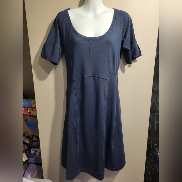 Columbia Women's Navy Blue Dress, Size Medium. - Picture 2 of 6